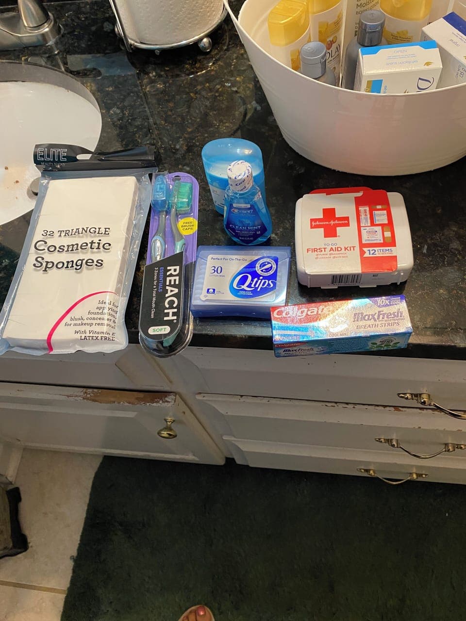 Bathroom amenities