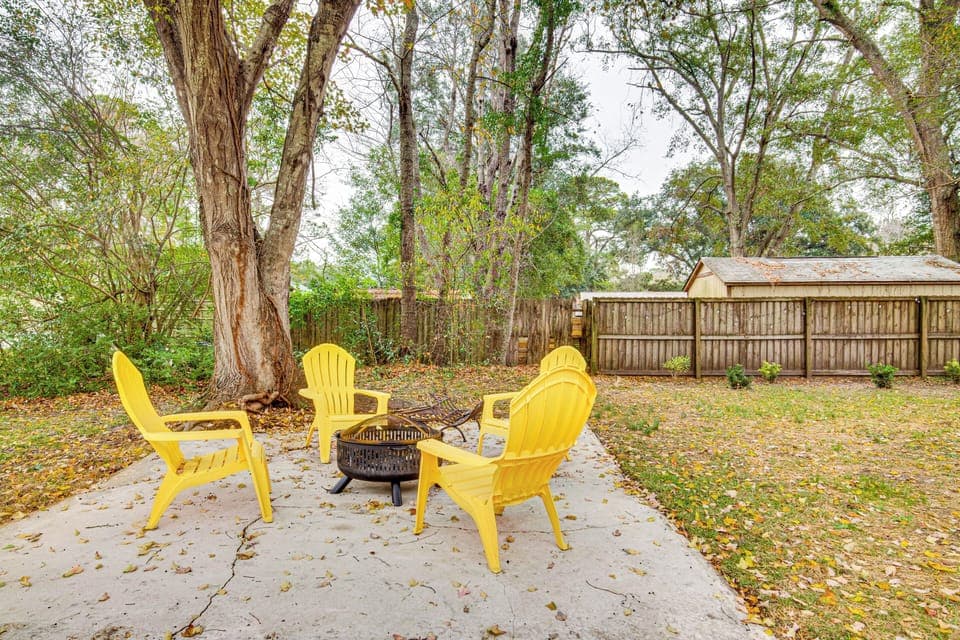 Beaufort Vacation Rental | 3BR | 2BA | 1,200 Sq Ft | 1 Step to Access