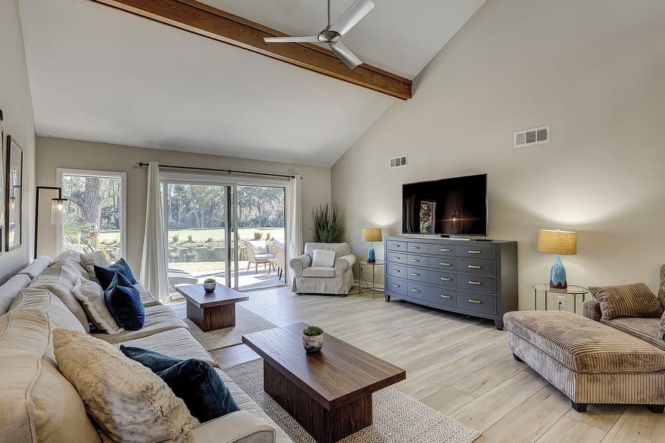 5 Townhouse Manor