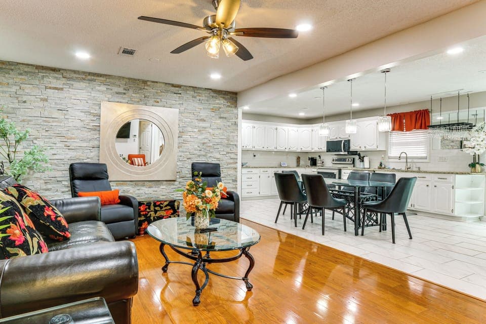 Savannah Vacation Rental | 3BR | 2BA | 2 Small Steps to Enter | 1,800 Sq Ft