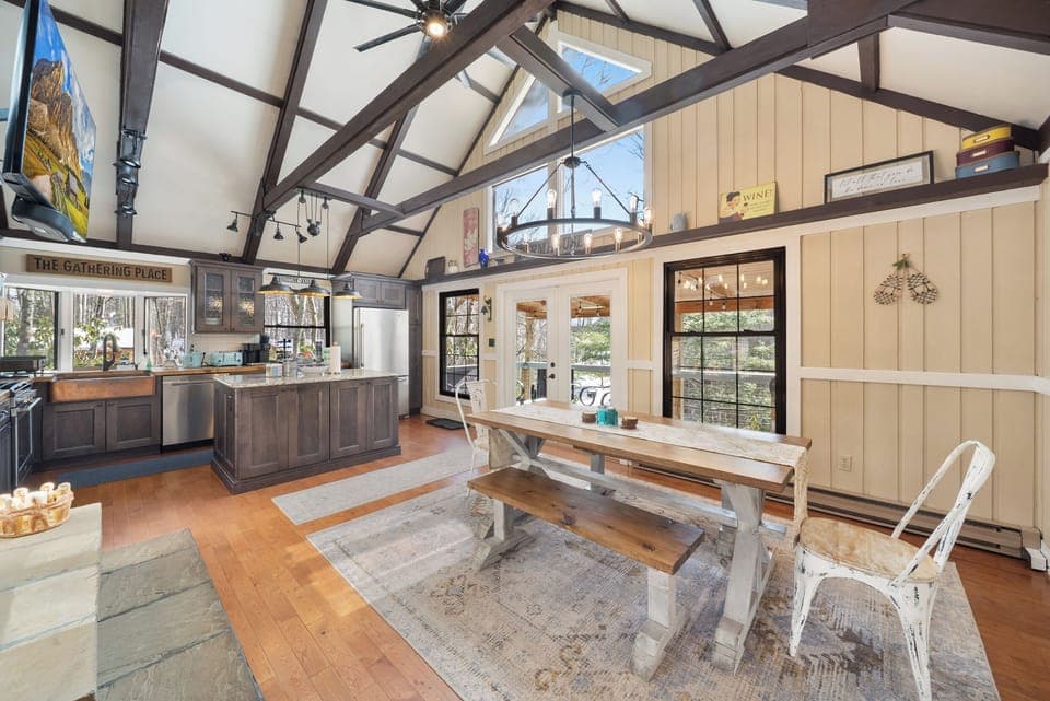 Bright, Open Living
