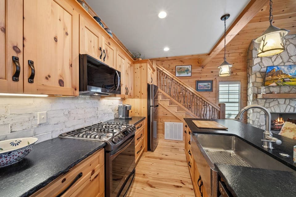 Basin Sink and Gas Stove