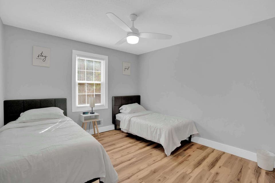 Bedroom 2 Beds