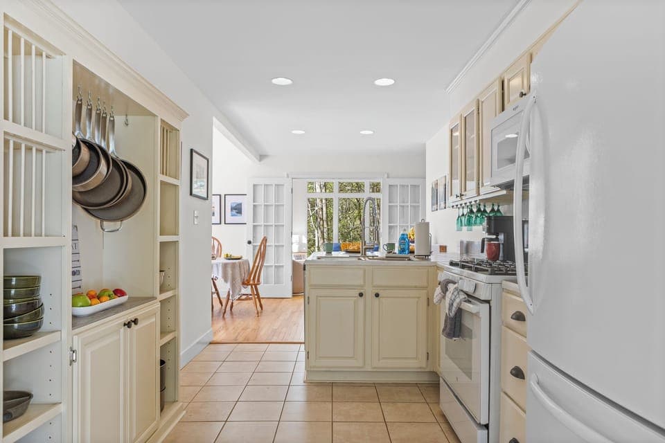 Full Kitchen: Spacious and inviting, ideal for culinary adventures with scenic outdoor views!
