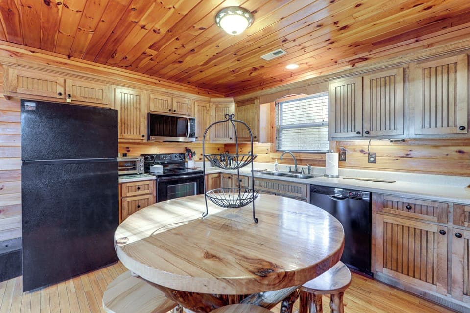 Dining Table | Kitchen
