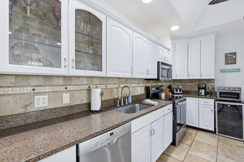 Spacious, modern, and ready for your culinary creations—this kitchen is where delicious memories are made. 