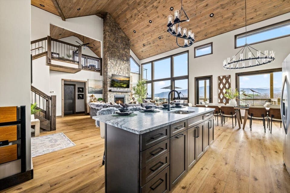 Expansive open floor plan - great for your gatherings