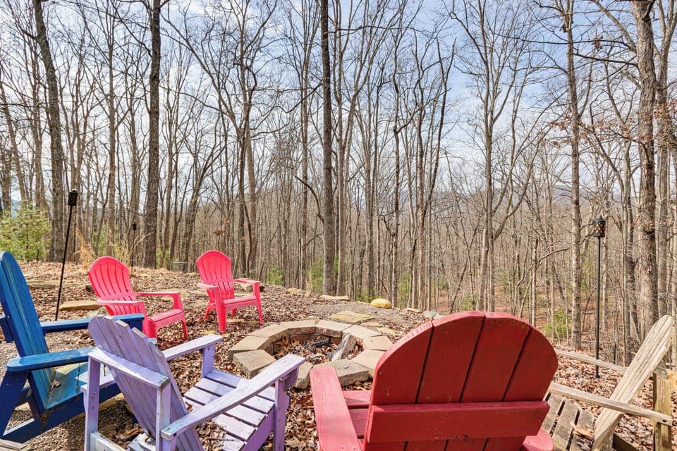 Murphy Vacation Rental | 3BR | 2BA | 1,512 Sq Ft | 1 Step for Entry