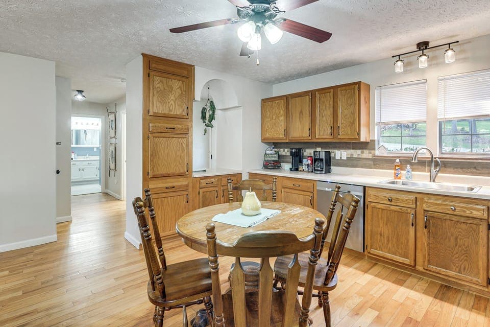 Dining Area | 1st Floor