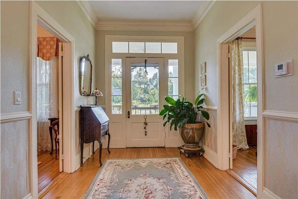 Boutique 1BR Hotel Suite  Historic Estate + Pool Access Apartment hotel in South Carolina