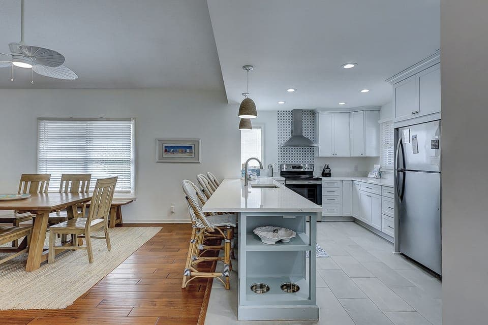 4 Beachside - Kitchen