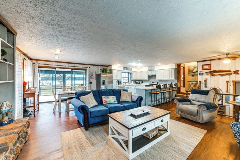 Living Room | Main Level
