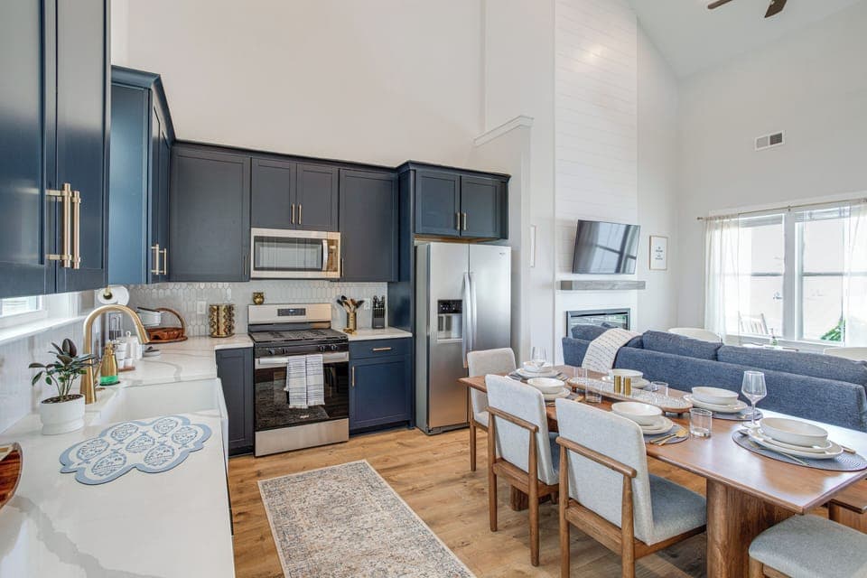 Kitchen & Dining Area | 1st Floor