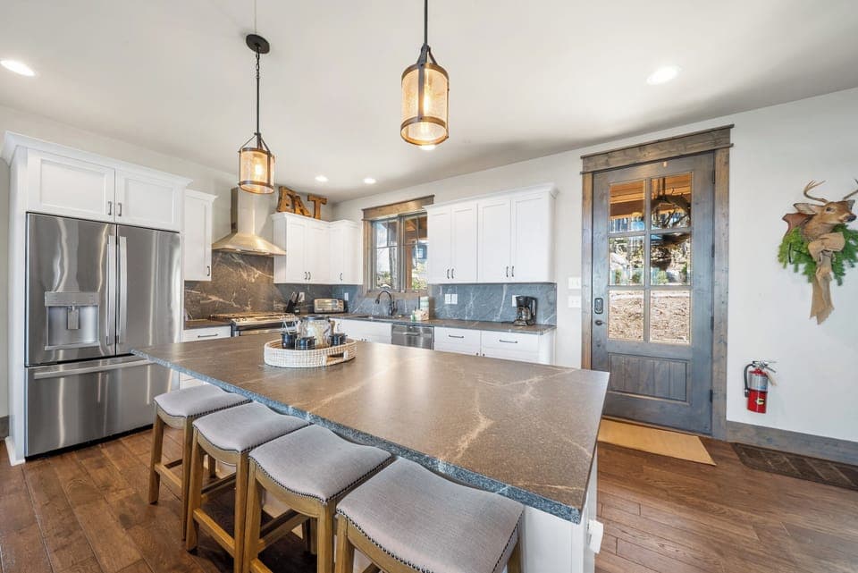 Kitchen with Seating at the Center Island
