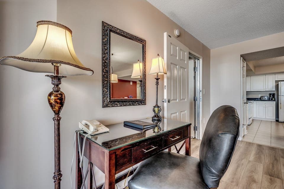 Dedicated workspace with desk and mirror