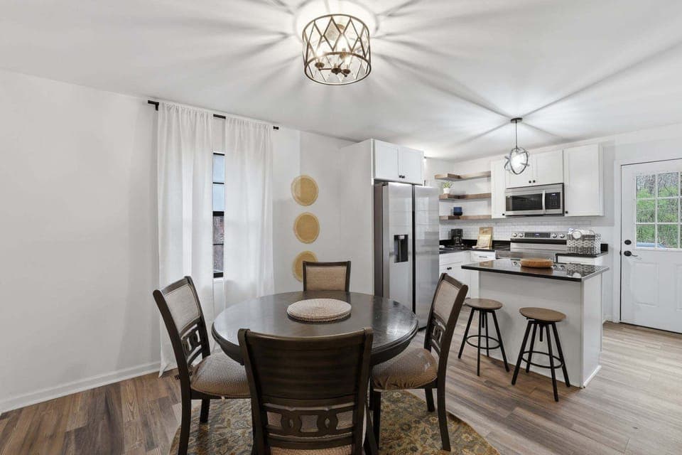 Dining Room, Dining Table, Furniture, Indoors, Table