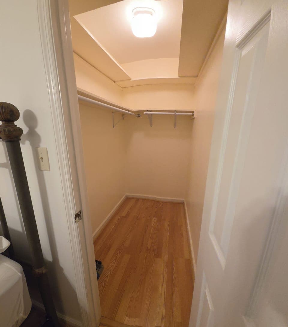 Bedroom 2 Walk-in Closet