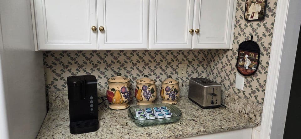 Breakfast Area with Keurig with K Cups, Toaster, Air Fryer 