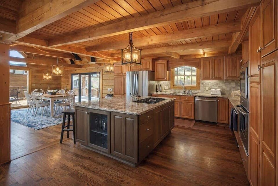Another shot of the island and chefs kitchen! 