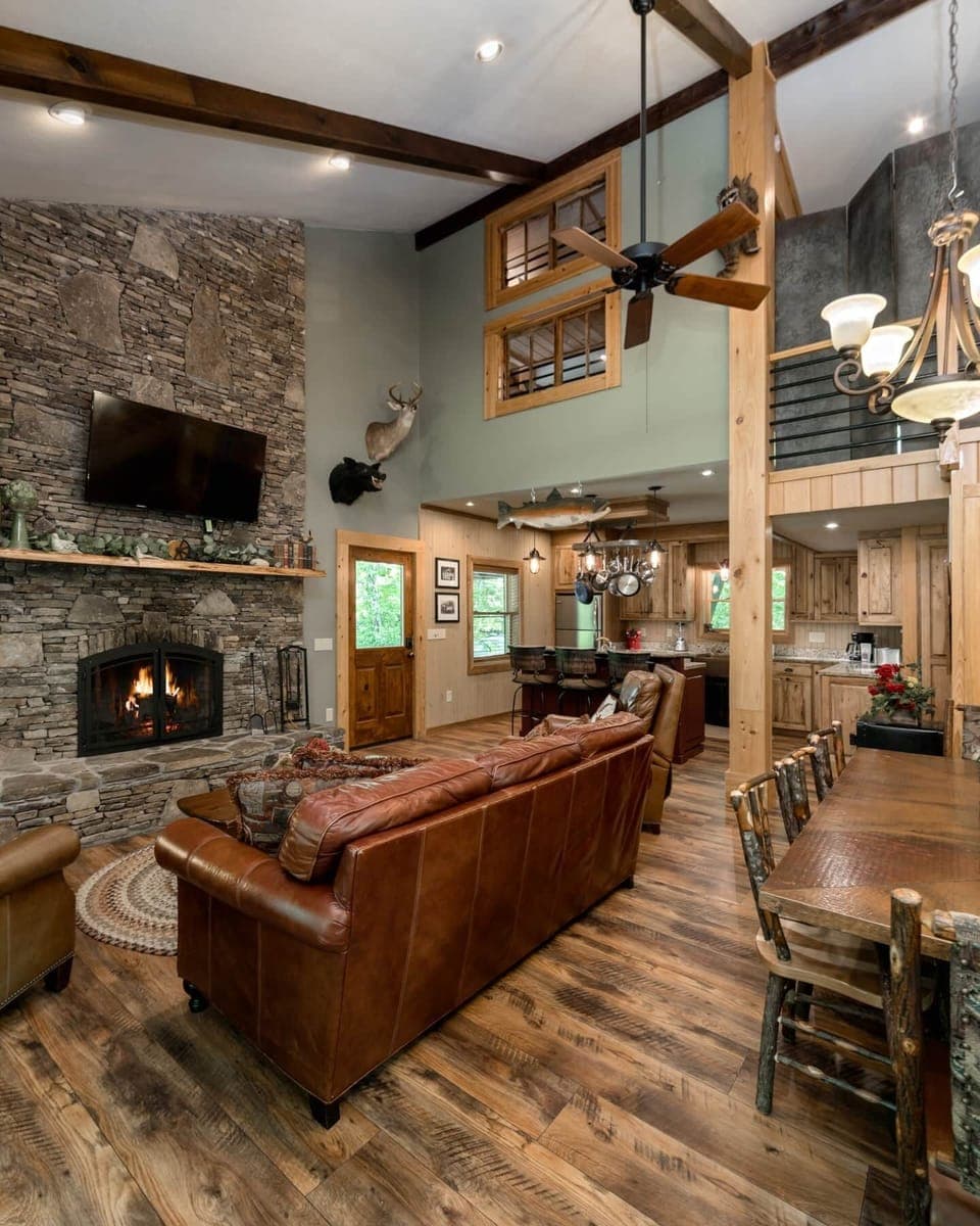 Huffman Creek Retreat -Chestnut-10