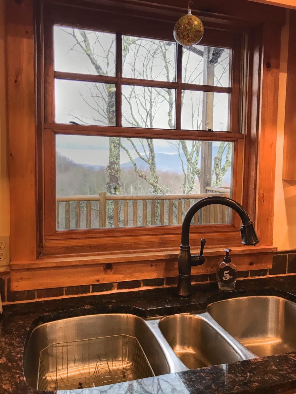 Don't miss the view - even while preparing dinner!