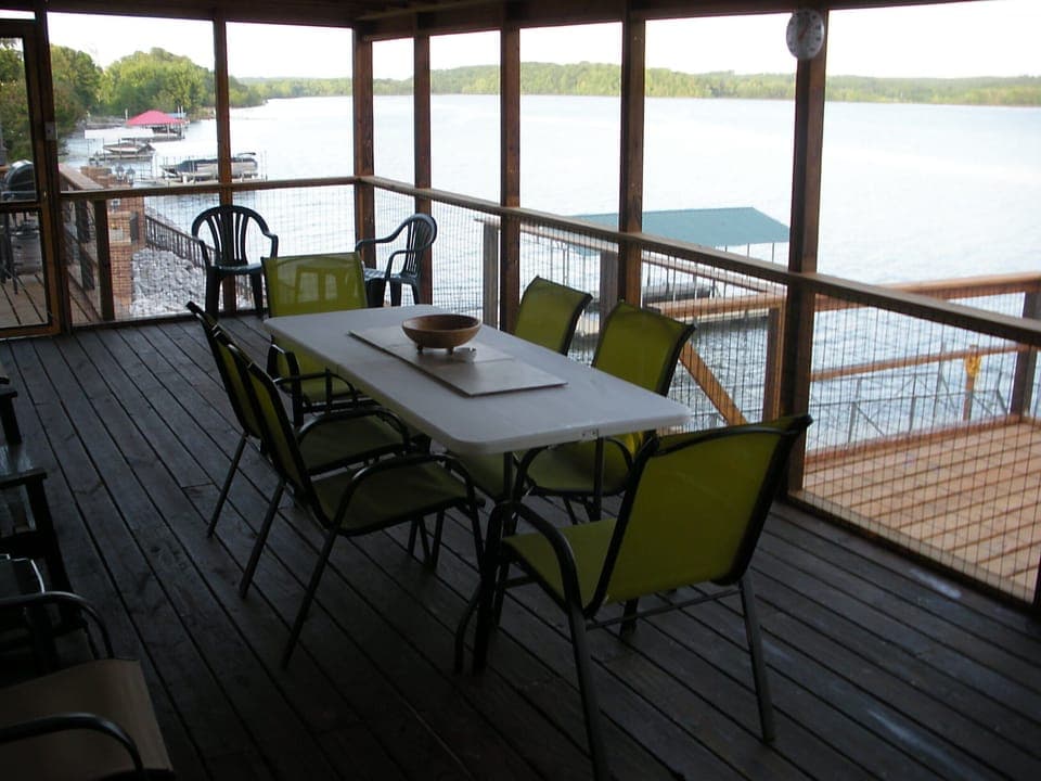 Front screened deck and unscreened deck