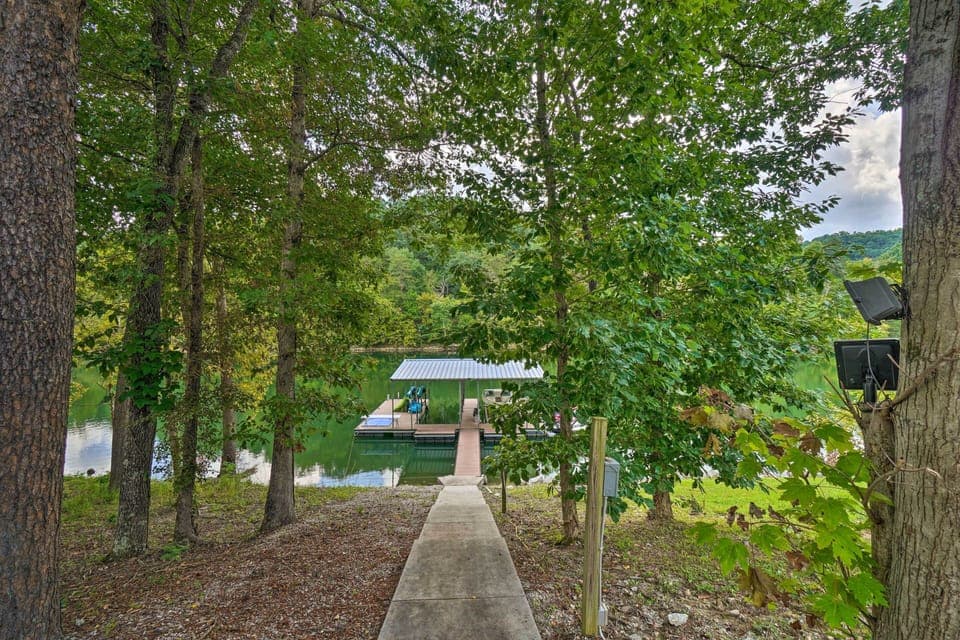 Private Covered Dock | 1 Covered Slip Available for Guest Use