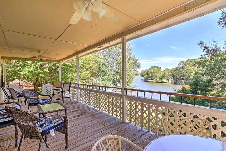 Covered Deck | Private Lake Access | Stand-Up Paddleboards