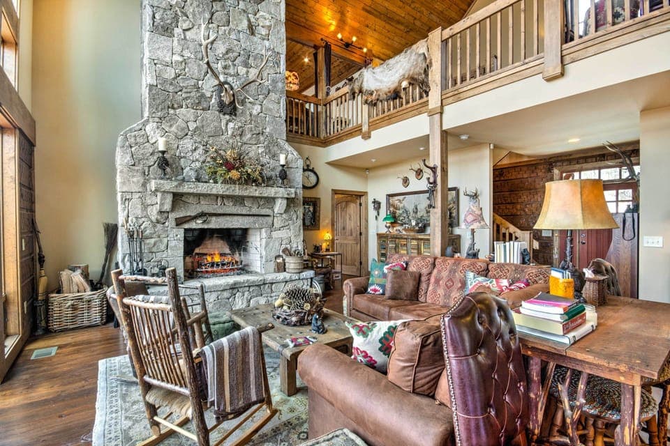 Sapphire Vacation Rental | 4BR | 3.5BA | 2,900 Sq Ft | Stairs Required to Access