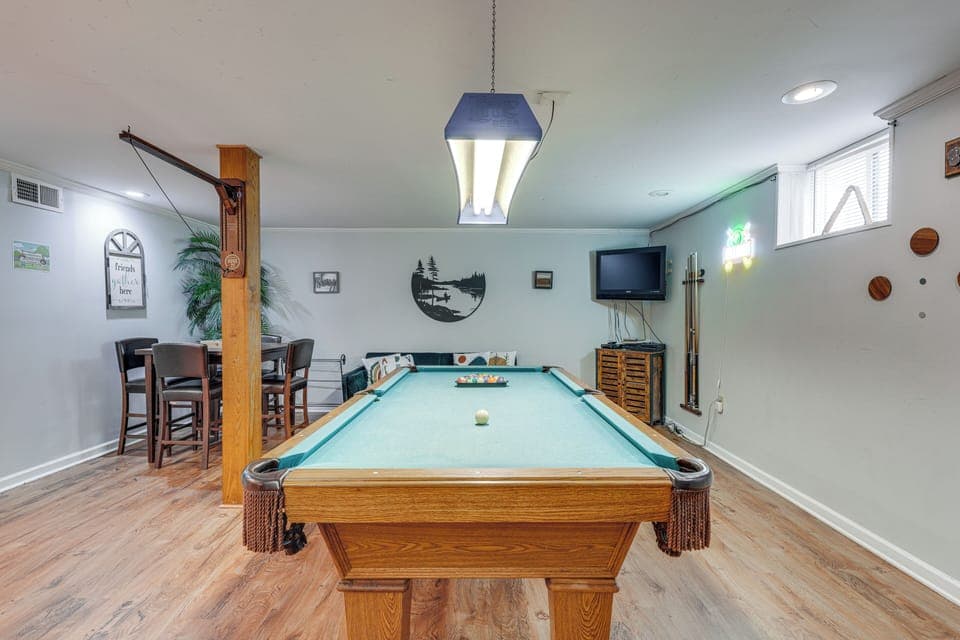 Game Room | Lower Level | Pool Table | Wet Bar