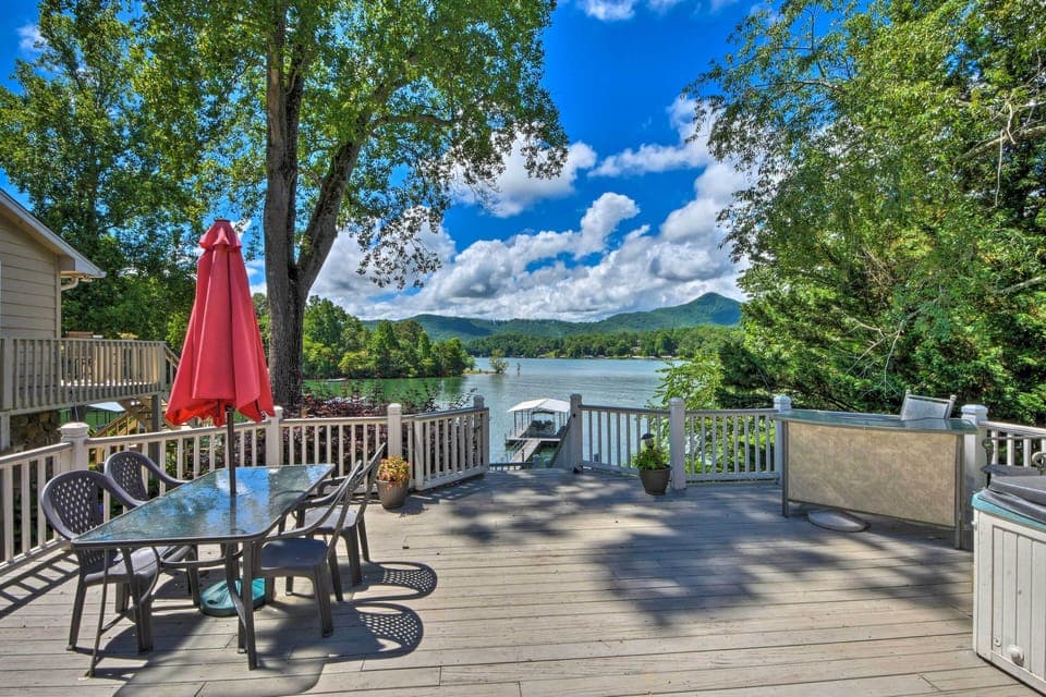 Hiawassee Vacation Rental | 2BR | 2BA | 1,200 Sq Ft | Stairs Required
