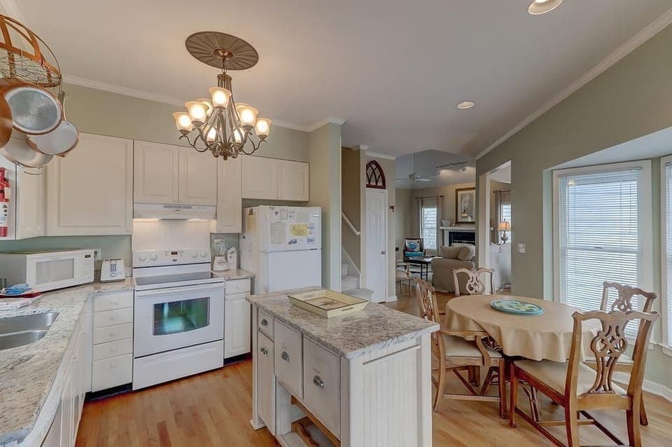 Kitchen with Island