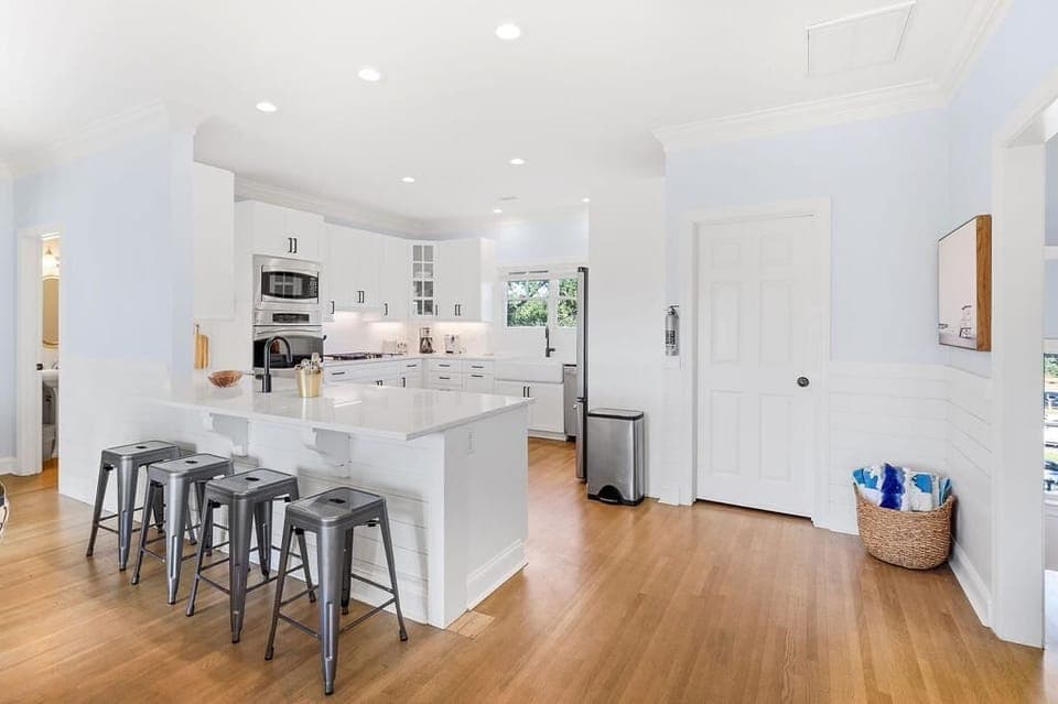 Kitchen seating