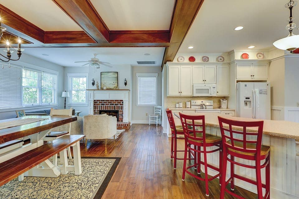 Dining Area/Kitchen