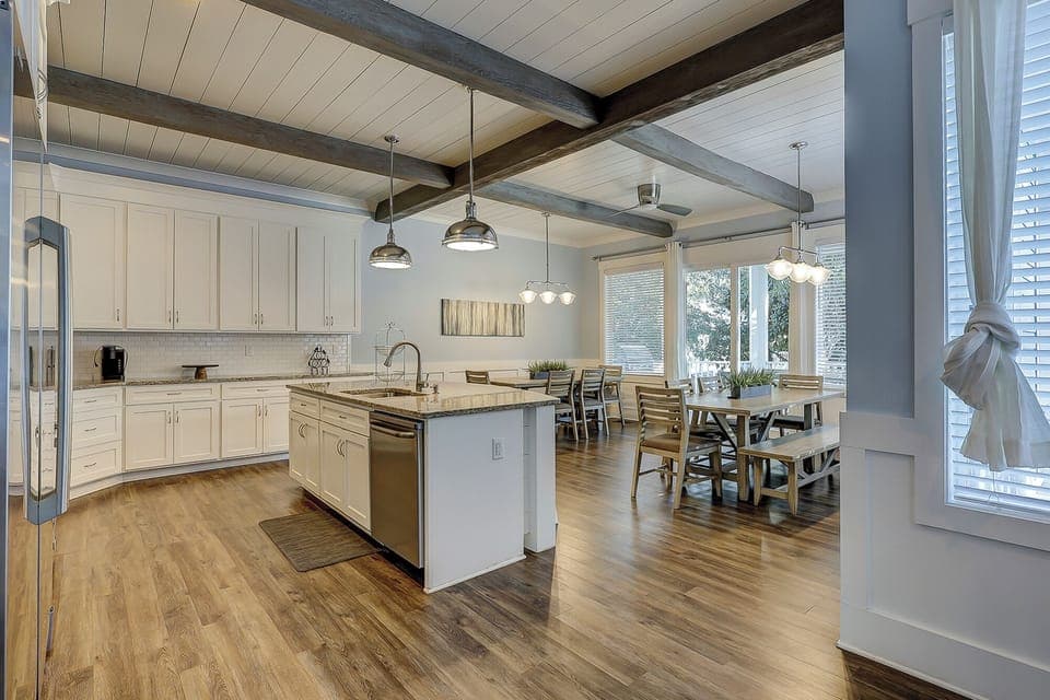 Kitchen & Double Dining Area