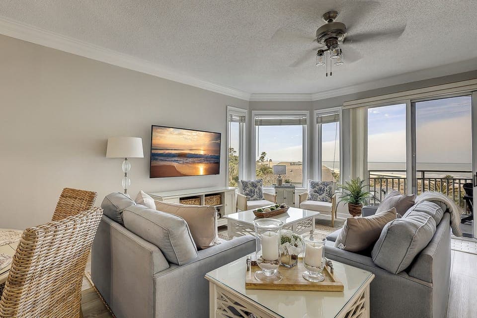 2415 Seacrest - Living Room View