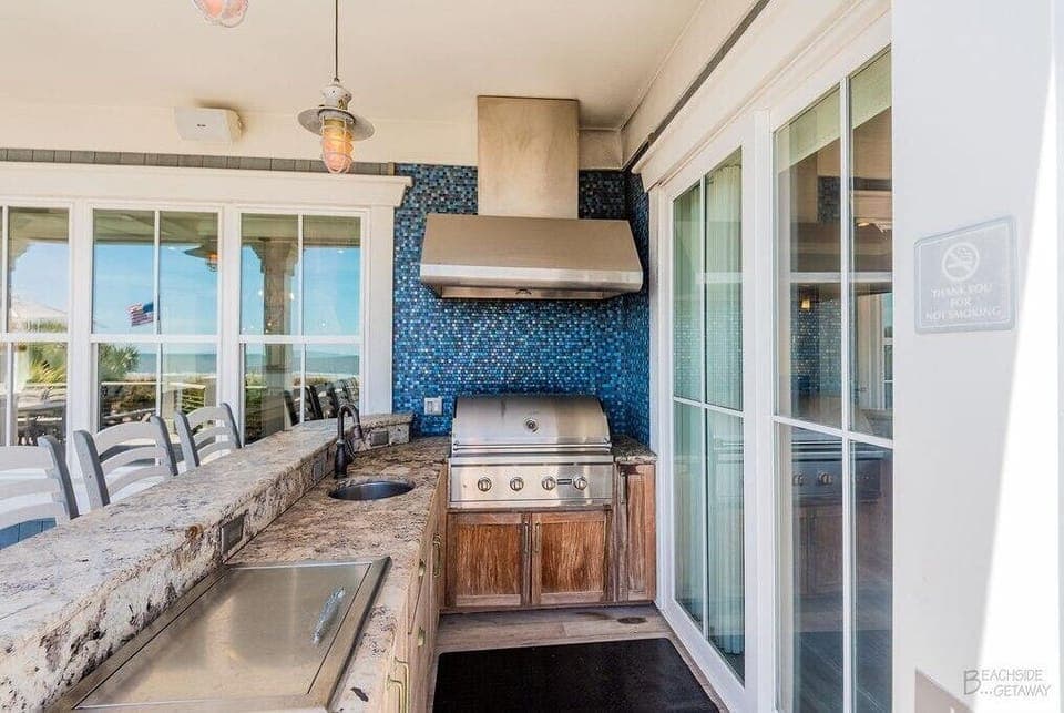 Outdoor Kitchen