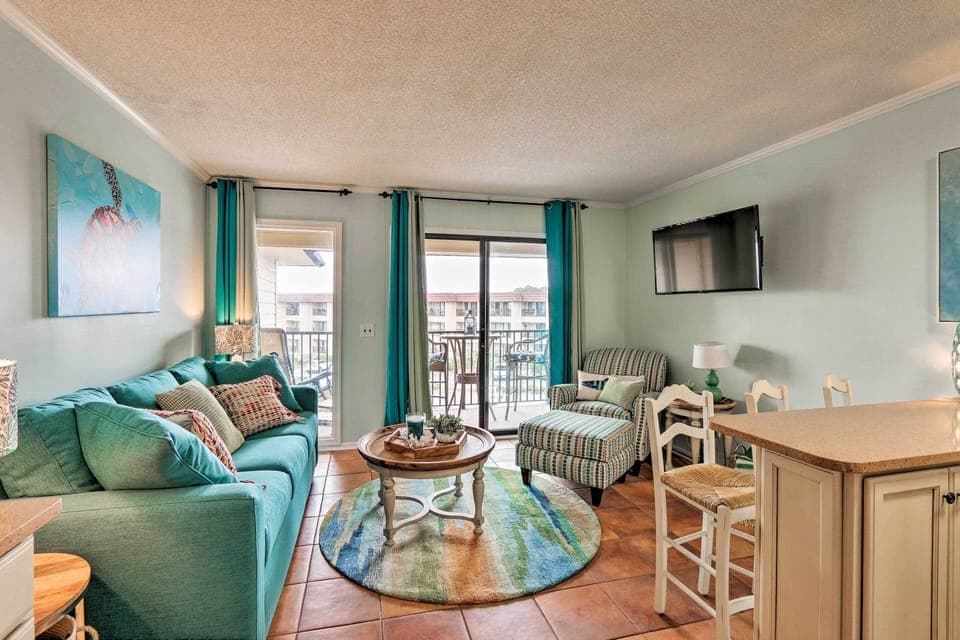 Hilton Head Island Vacation Rental | 1BR | 1BA | 585 Sq Ft | Stairs Required
