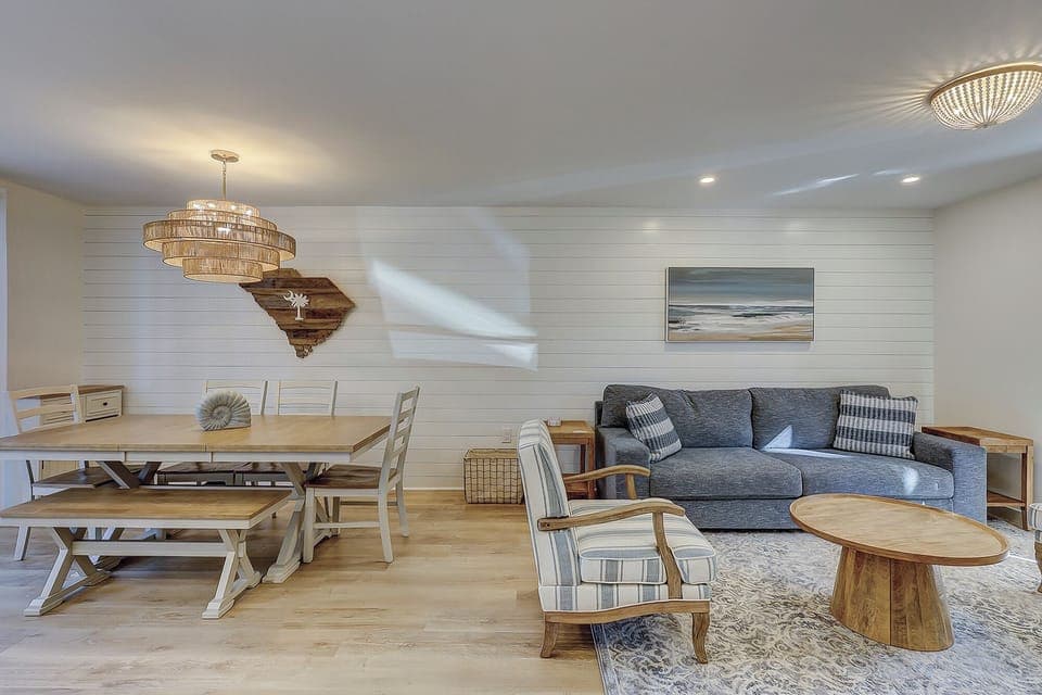 Living room - Cozy living and dining space, recently renovated and perfect for hanging out!