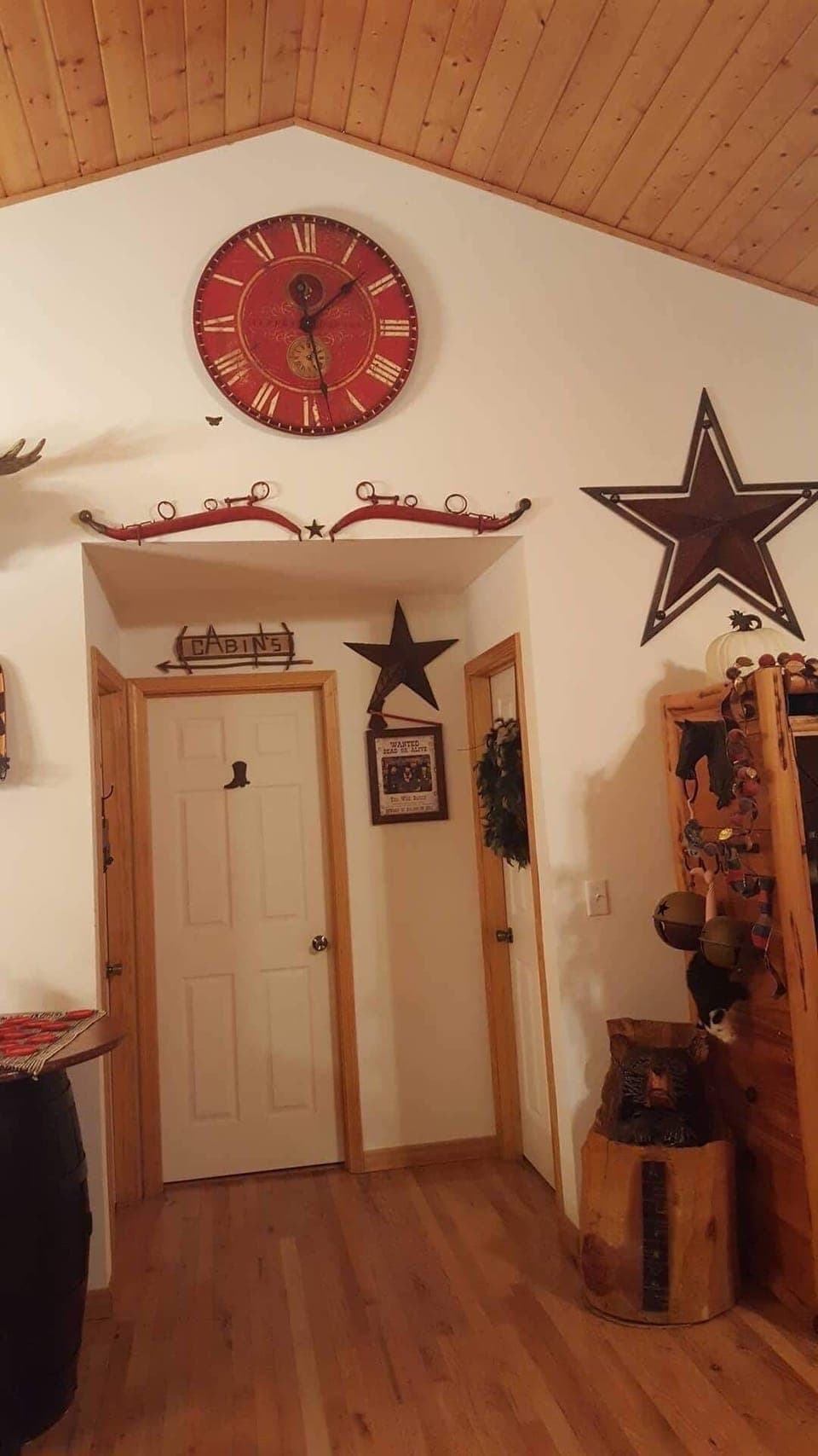 Mountain decor 