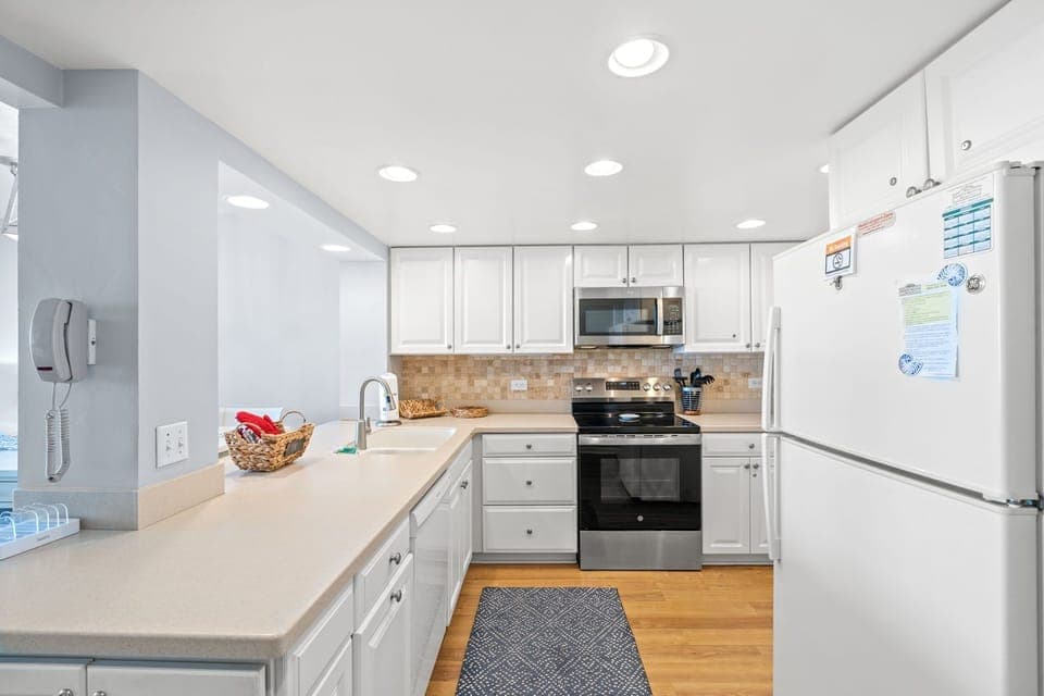 Fully equipped kitchen