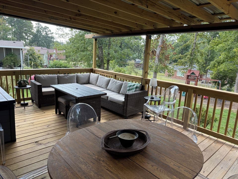 Outdoor dining
