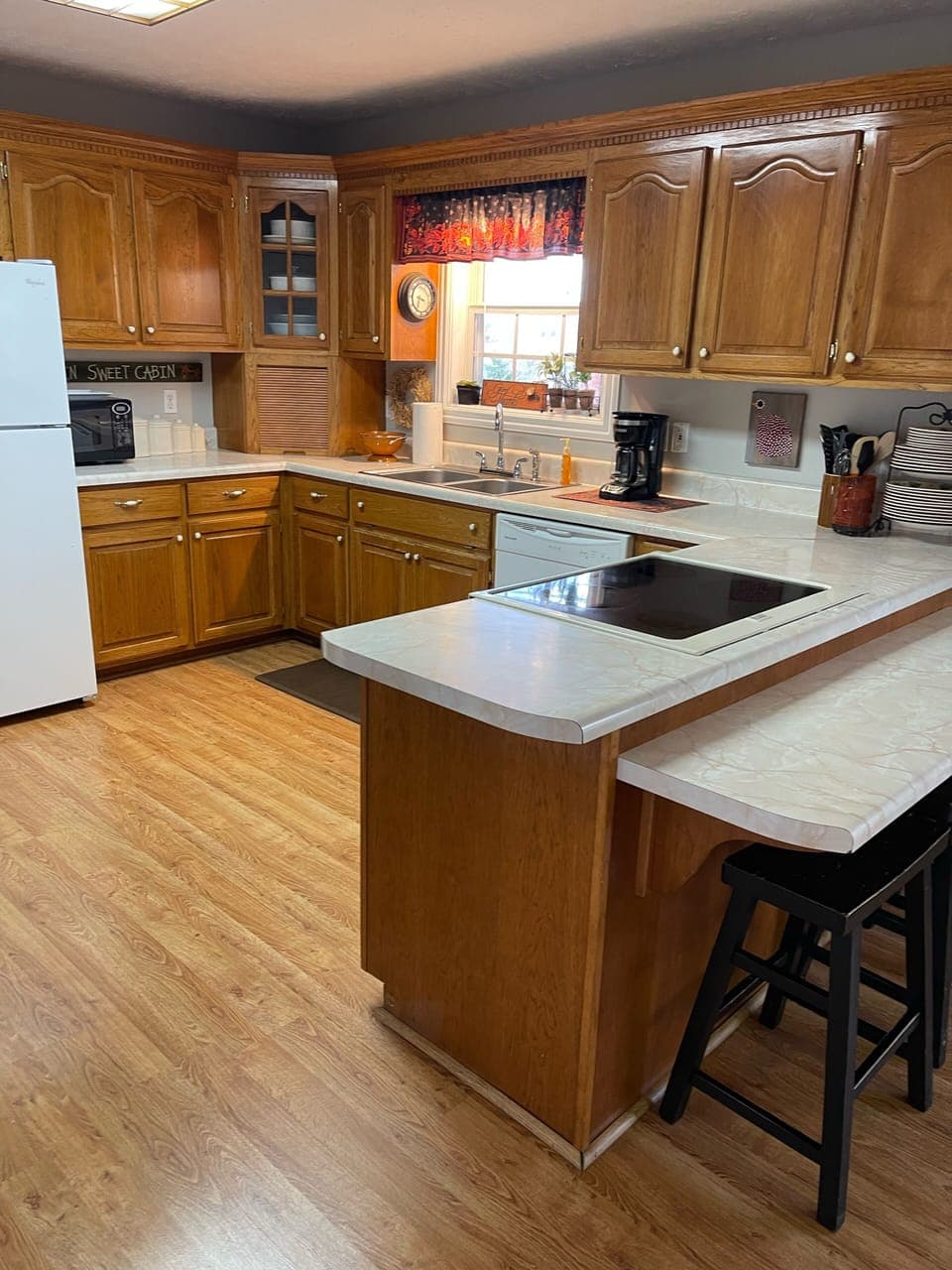 Spacious open kitchen 
