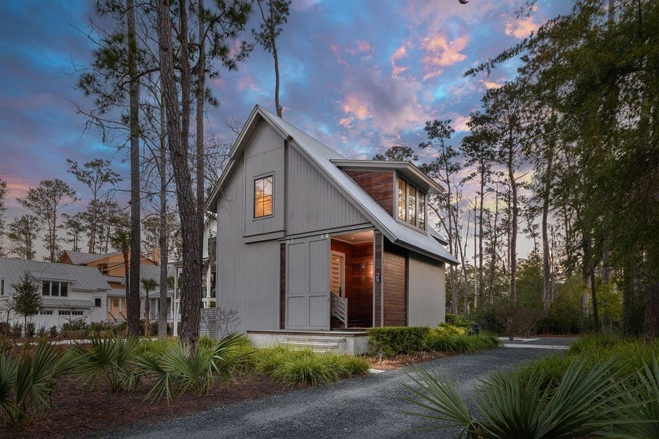 Unique, Gorgeous Modern Moreland