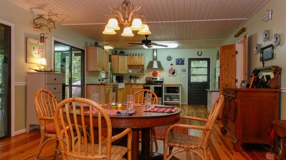 Looking back to kitchen from living room.