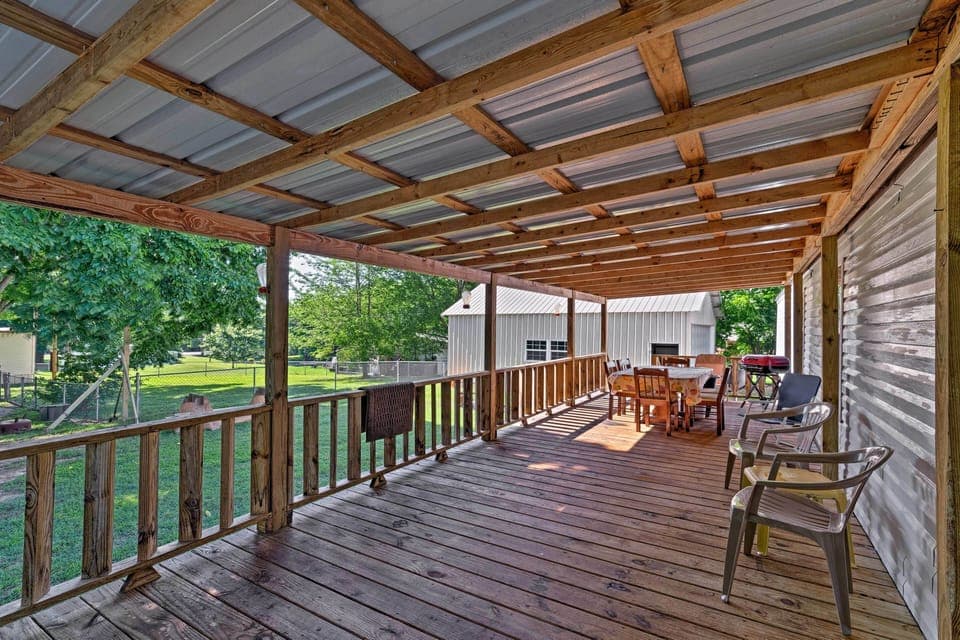 Waterloo Vacation Rental | 3BR | 1BA | 750 Sq Ft | Step-Free Access