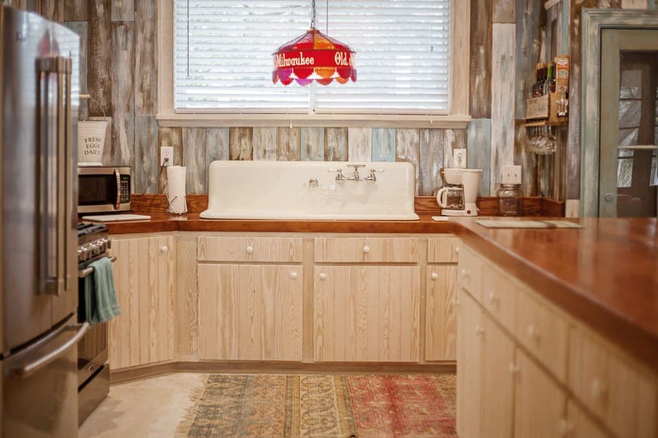 farm styly kitchen