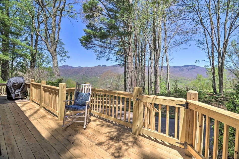 Balsam Vacation Rental | 5BR | 3BA | Stairs Required | 2,200 Sq Ft