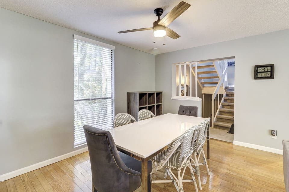 Open, airy dining area. 