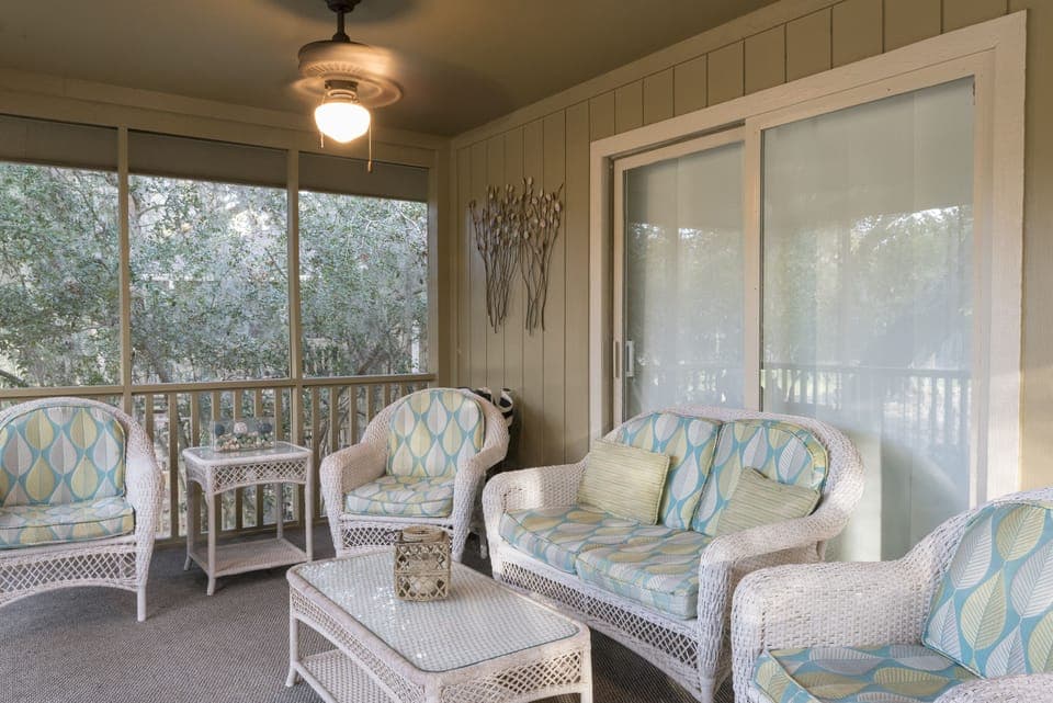 The screen porch invites you to curl up with a book. Enjoy your morning cup of coffee or your afternoon cocktail out here!
